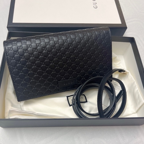 Sell my Gucci woc bought for 6months and haven’t used it - Picture 1 of 6
